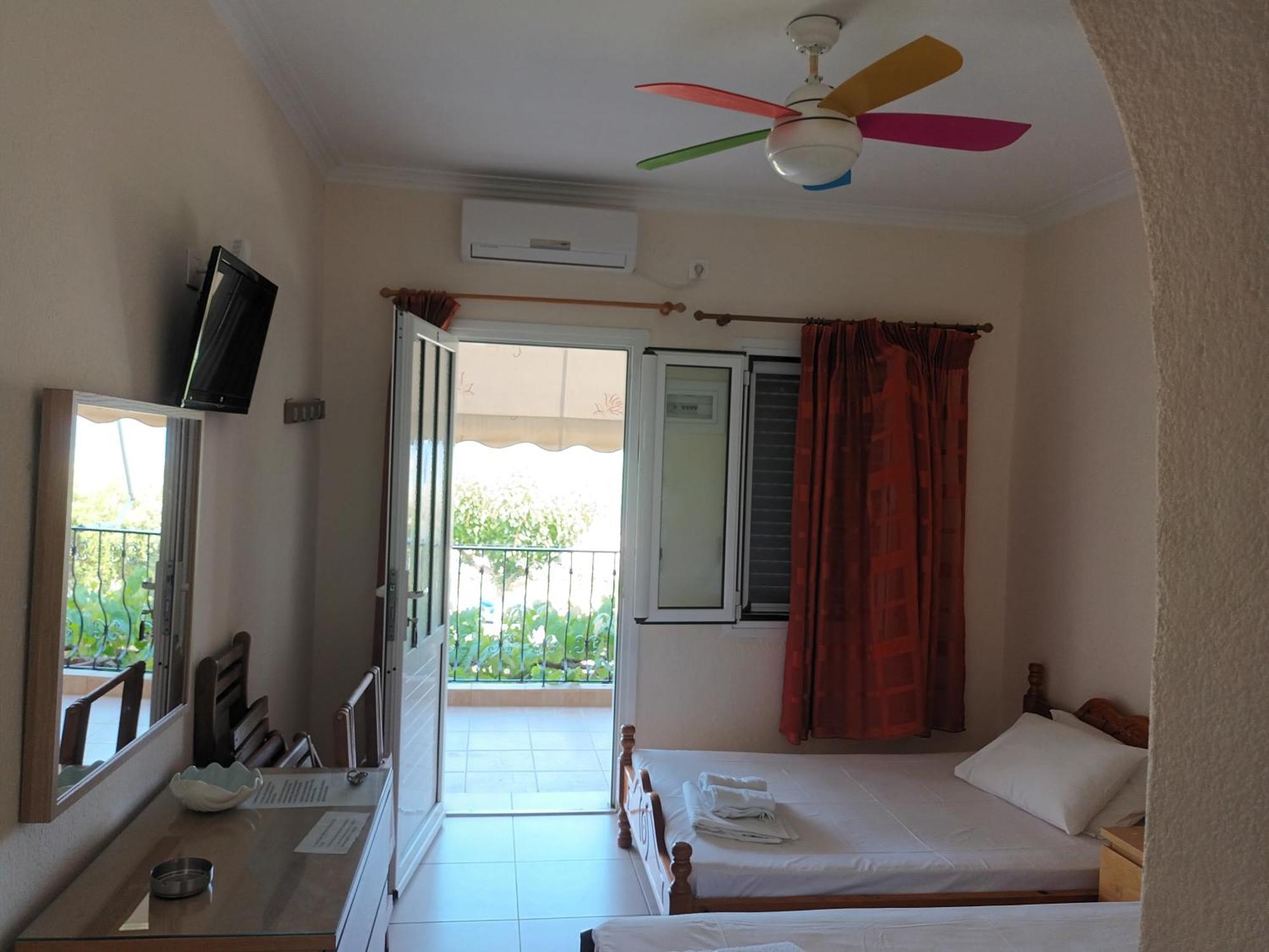 Velika Beach Rooms Esterno foto
